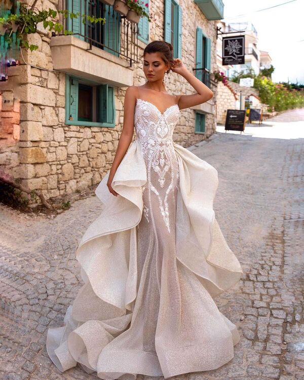 Свадебное платье-русалка со съёмной юбкой из органзы цвета айвори